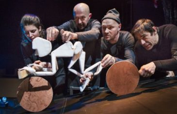 Ultima Thule, De Stroom